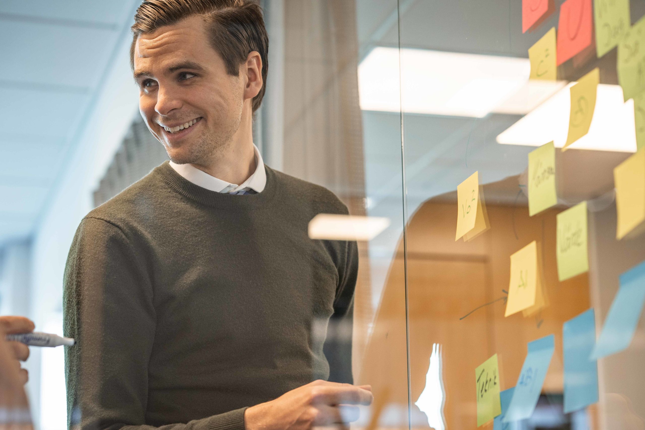 Ava Adams anal becerdin oladi Yigit bilan trans porno jinsiy aloqa